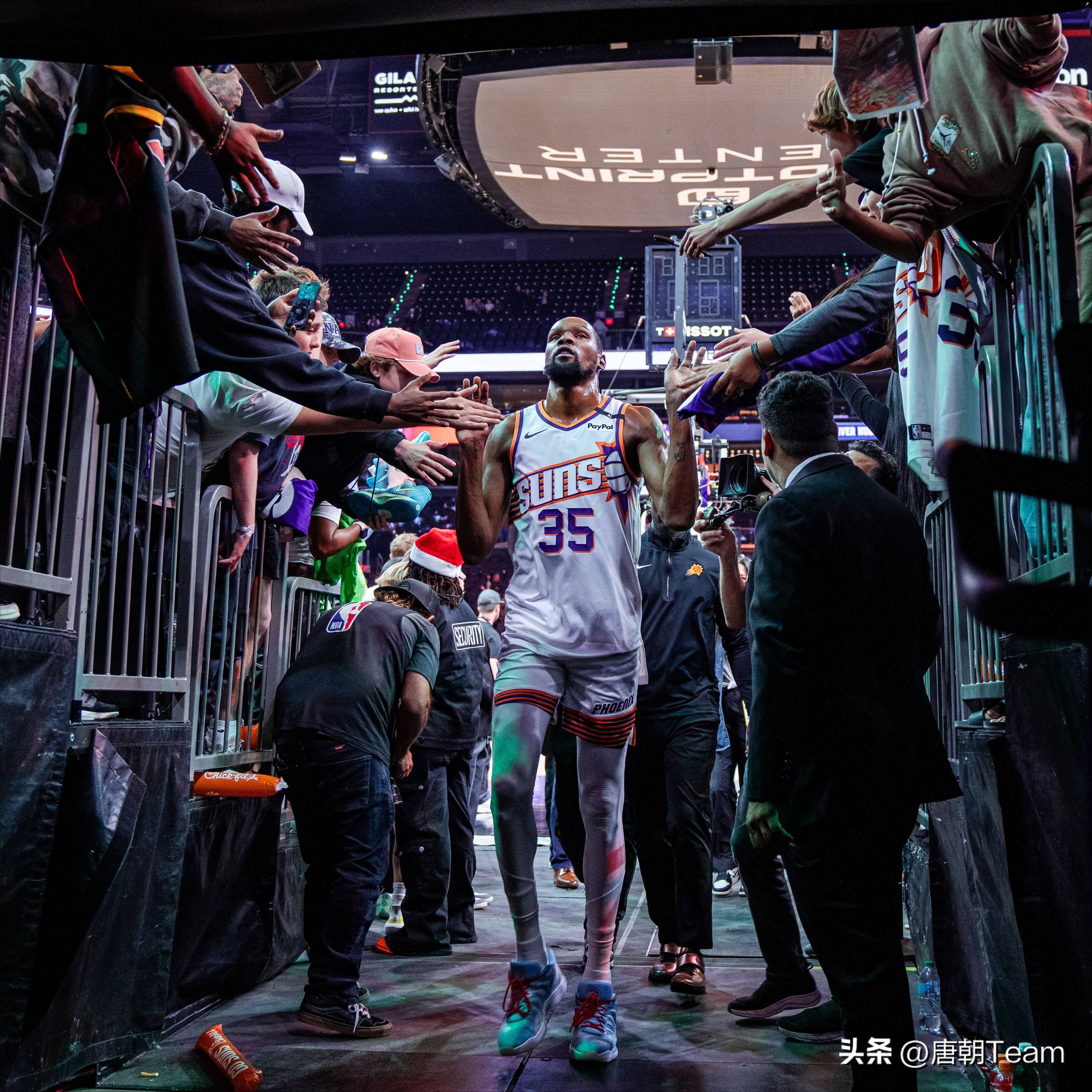 九游会-包含杜兰特回归赛场，挺进下一轮首场状态亮眼，美国队观众沸腾！的词条